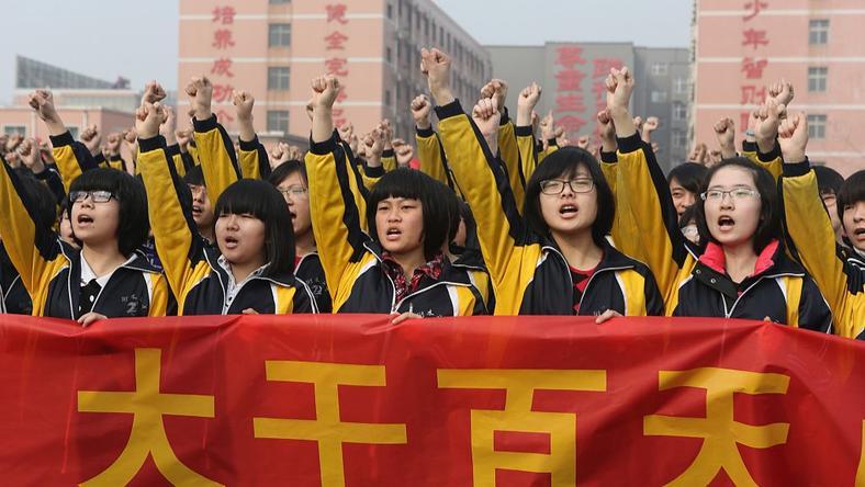 教育的战争:撕裂者和抗争者